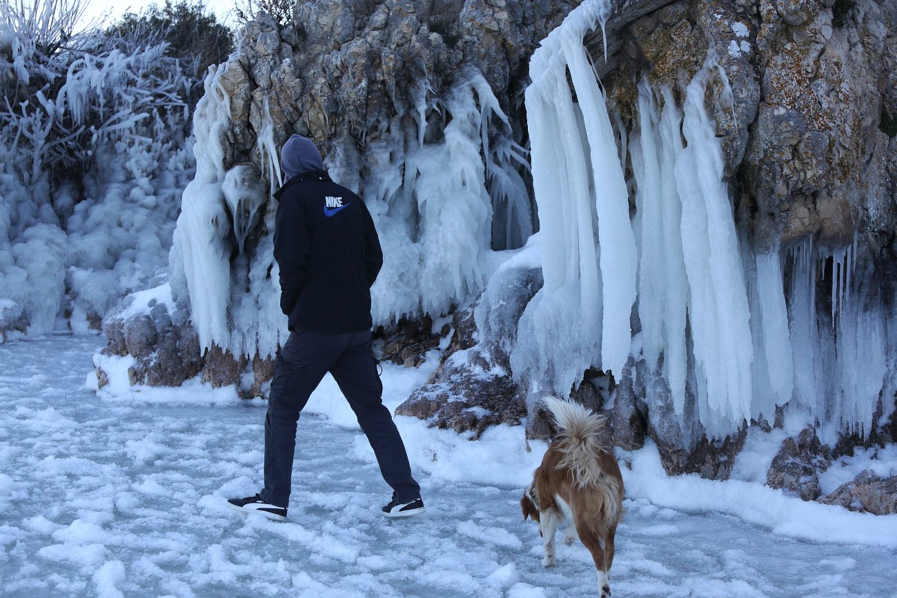 Šetnja po zaleđenom i bajkovitim Vranskim jezerom Šetnja po zaleđenom i bajkovitim Vranskim jezerom
