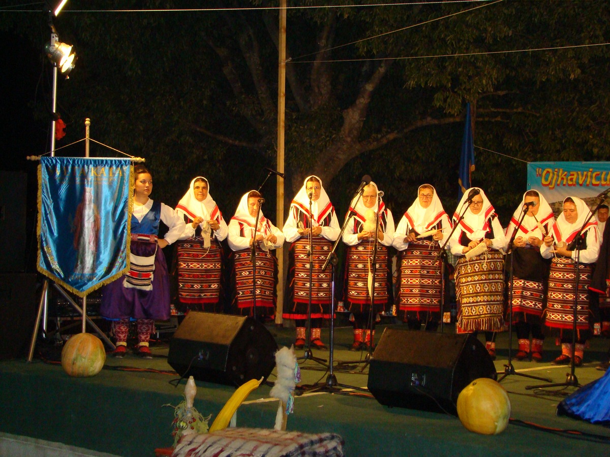 Ojkavicu tko želi pivati, u Lišane neka se navrati, foto: Mane Ledenko