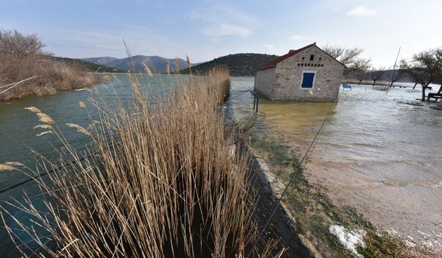 Nezapamćeno visoka razina vodostaja Vranskog jezera