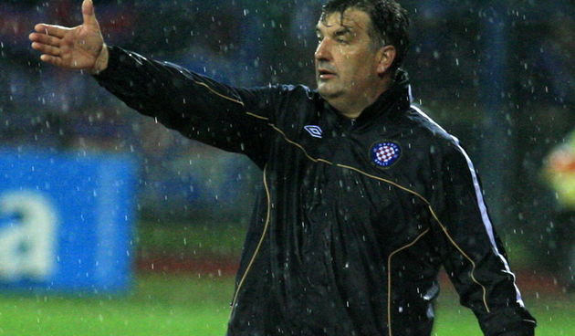 Rijeka, 010912
Stadion Kantrida.
Utakmica 1. HNL izmedju NK Rijeka – NK Hajduk.
Utakmica je zavrsila pobjedom Rijeke, sa rezultatom 1:0. Gol je postigao Damir Kreilach iz jedaneasterca.
Na fotografiji: Trener Hajduka, Miso Krsticevic.
Foto: Davor Zunic /