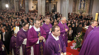 Posljednji ispraćaj nadbiskupa Marijana Oblaka