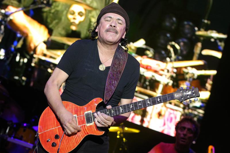 29.07.2013., Zadar – Svjetski poznati gitarist Carlos Santana nastupio je ispred zadarskih Jazina pred nekoliko desetaka tisuca posjetitelja. Photo: Dino Stanin/PIXSELL 29.07.2013., Zadar – Svjetski poznati gitarist Carlos Santana nastupio je ispred zadarskih Jazina pred nekoliko desetaka tisuca posjetitelja. Photo: Dino Stanin/PIXSELL