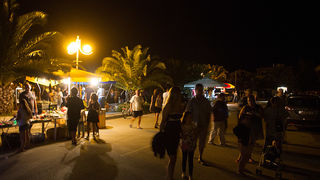 Mještani Bibinja sinoć su uživali u vrhunskom koncertu grupe Colonija na sportskom centru Crljenica Mještani Bibinja sinoć su uživali u vrhunskom koncertu grupe Colonija na sportskom centru Crljenica