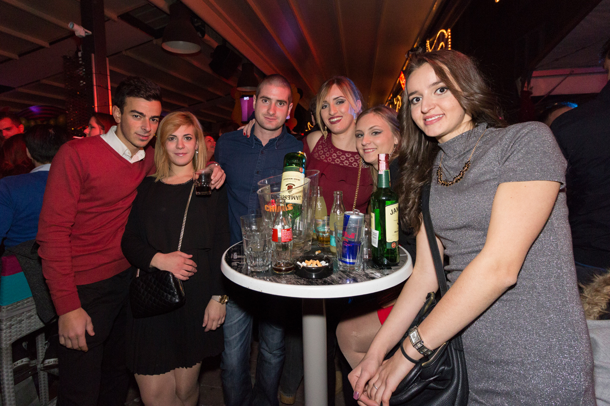 Doček 2017: Najluđa noć na zadarskom Poluotoku privukla više tisuća Zadrana i gostiju Doček 2017: Najluđa noć na zadarskom Poluotoku privukla više tisuća Zadrana i gostiju