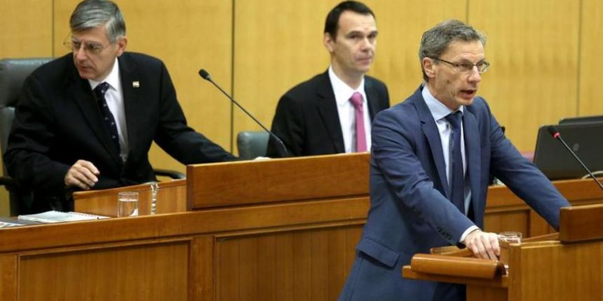 Sabor je sjednicu nastavio raspravom o godisnjem izvjescu Hrvatske narodne banke za 2014. Boris Vujcic Photo: Patrik Macek/PIXSELL