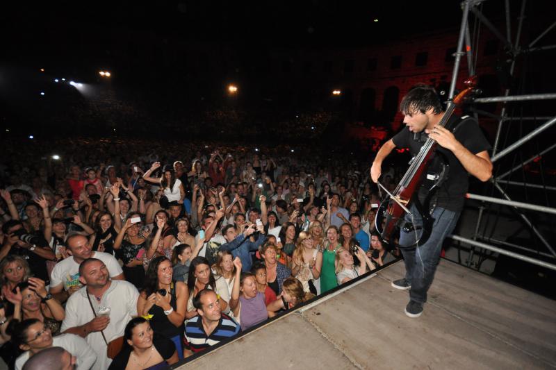 2CELLOS održali koncert u pulskoj Areni i oduševili 5 tisuća fanova, Foto: Duško Marušić/PIXSELL