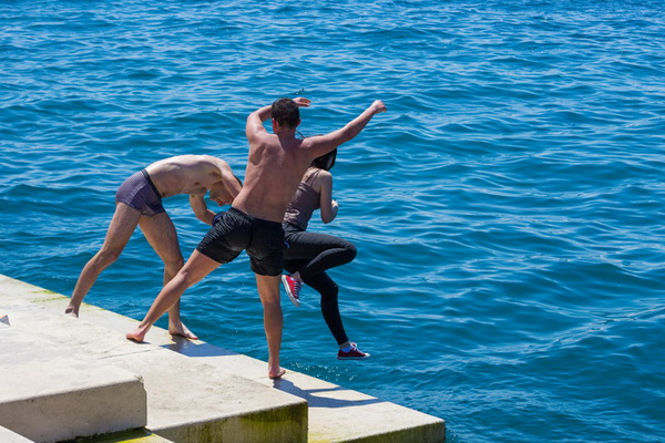 Ludijada maturanata na zadarskoj rivi 17. svibnja 2016. Foto: Bojan Bogdanić