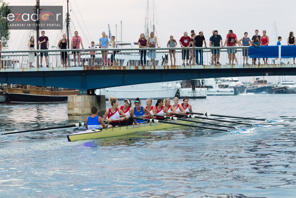 6. “Jadranov veslački dvoboj” osmeraca u uvali Jazine 6. “Jadranov veslački dvoboj” osmeraca u uvali Jazine