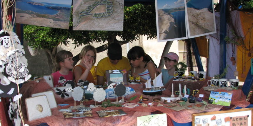 Crna ovca u Baški na otoku Krku