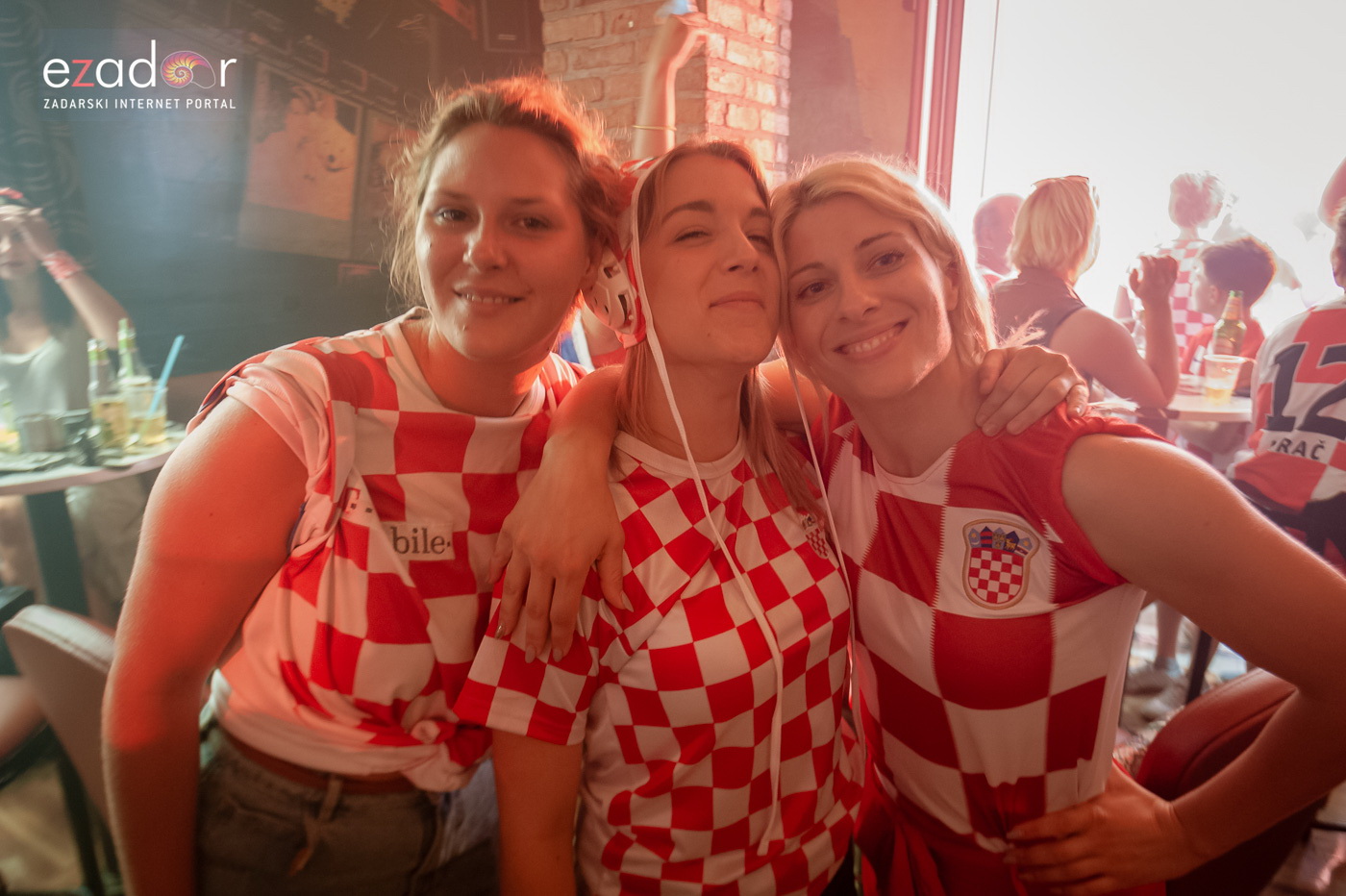 Navijačko ludilo u Zadru za vrijeme i nakon finala Svjetskog prvenstva Navijačko ludilo u Zadru za vrijeme i nakon finala Svjetskog prvenstva