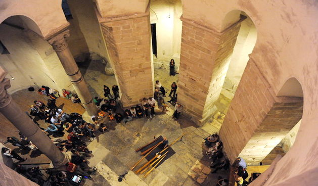 Zadar, 300510.
Veceras je u u crkvi Sv. Donata u sklopu projekta “Dolazak u bastinu” gostovao Dubravko Lapaine svirac didgeridooa, najstarijeg puhaceg instrumenta porijeklom iz Australije.
Foto: Andrija Lucic / Cropix