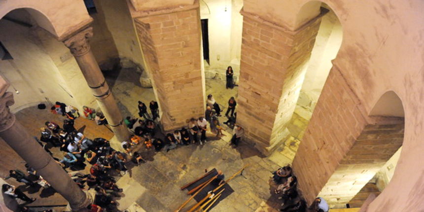 Zadar, 300510.
Veceras je u u crkvi Sv. Donata u sklopu projekta “Dolazak u bastinu” gostovao Dubravko Lapaine svirac didgeridooa, najstarijeg puhaceg instrumenta porijeklom iz Australije.
Foto: Andrija Lucic / Cropix Zadar, 300510.
Veceras je u u crkvi Sv. Donata u sklopu projekta “Dolazak u bastinu” gostovao Dubravko Lapaine svirac didgeridooa, najstarijeg puhaceg instrumenta porijeklom iz Australije.
Foto: Andrija Lucic / Cropix