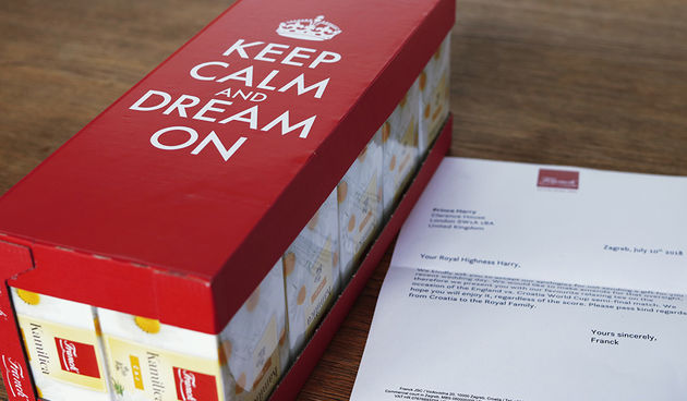 Franck poslao britanskom princu Harryju paket čaja od kamilice!