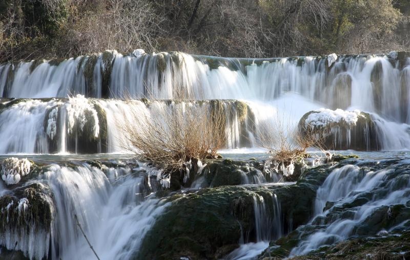 Ledena zimska idila na slapovima Krke Ledena zimska idila na slapovima Krke