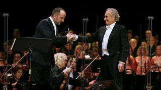 Zagreb, 191209.
U Areni Zagreb odrzan je humanitarni koncert naziva Korak u zivot u svrhu prikupljanja novca za skolovanje djece iz djecjih domova. Nastupili su Jose Carreras, Tony Cetinski i Celine Byrne.
Na slici: Jose Carreras i Toni Cetinski.
Foto: Ne Zagreb, 191209.
U Areni Zagreb odrzan je humanitarni koncert naziva Korak u zivot u svrhu prikupljanja novca za skolovanje djece iz djecjih domova. Nastupili su Jose Carreras, Tony Cetinski i Celine Byrne.
Na slici: Jose Carreras i Toni Cetinski.
Foto: Ne