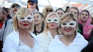 Murter: Maškarana povorka Velike Bake