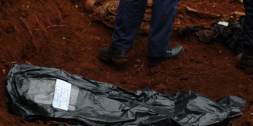 Zadar, 020513.
Gradsko groblje. 
Ministarstvo branitelja je na Gradskom groblju u Zadru predstavilo rezultate ekshumacije posmrtnih ostataka zrtava srpske nacionalnosti koje su stradale u Domovinskom ratu 1995. godine. 
Foto: Jure Miskovic / CROPIX