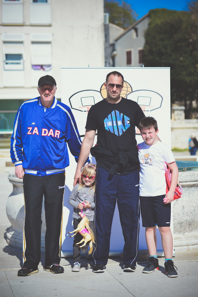 Basket na Forumu: Košarkaške legende protiv mlađih uzrasta KK Zadar. Perinčići Basket na Forumu: Košarkaške legende protiv mlađih uzrasta KK Zadar. Perinčići