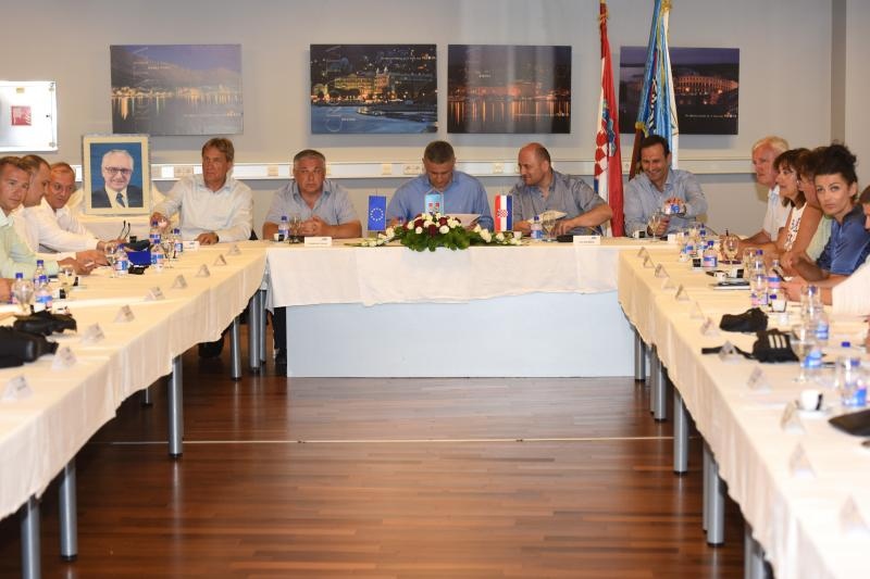 U SC Višnjik u dvorani Krešimir Ćosić održana 43. sjednica Predsjedništva Hrvatske demokratske zajednice.  Photo: Dino Stanin/PIXSELL