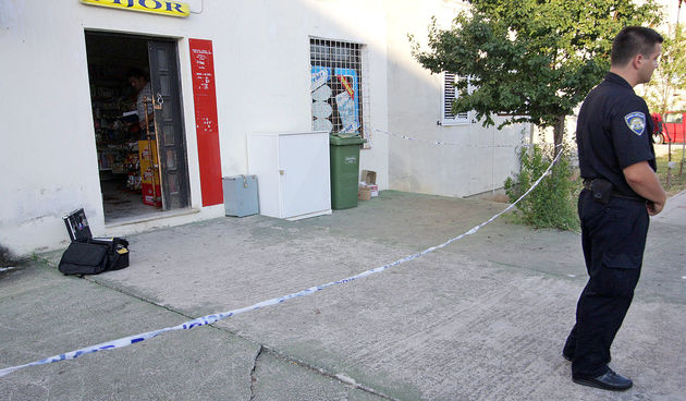 Razbojstvo Ducan “Pijor” Prodavacica ubodena nozem u vrat