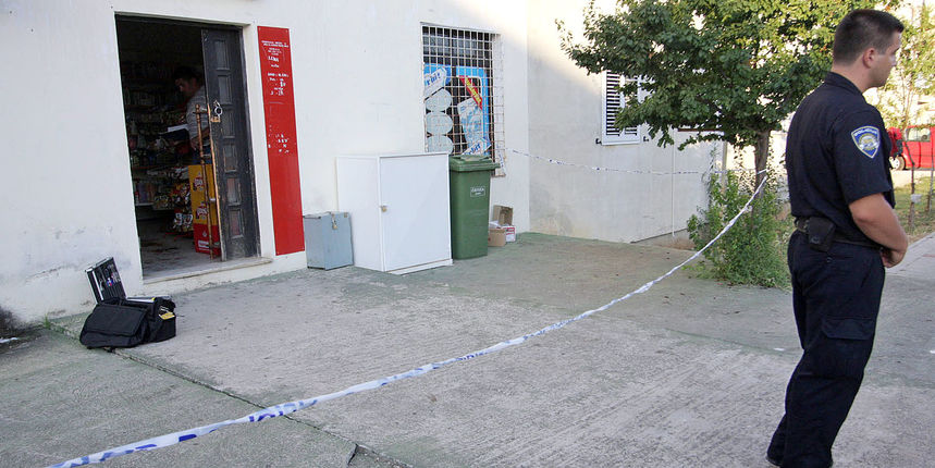 Razbojstvo Ducan “Pijor” Prodavacica ubodena nozem u vrat