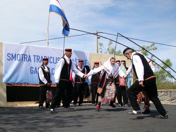 Galovac: Smotra  tradicijske baštine osnovnih i srednjih škola Zadarske županije. Foto: Marko Mane Ledenko