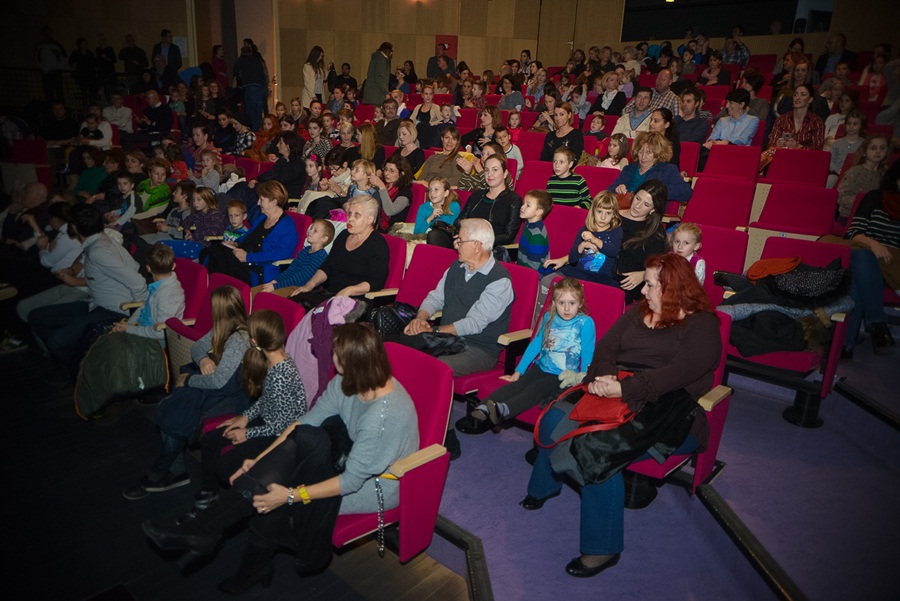 Premijera predstave “Božićno drvce”; foto Iva Perinčić