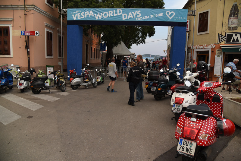 Vespaši zauzeli Biograd, foto: Vinko Pešić