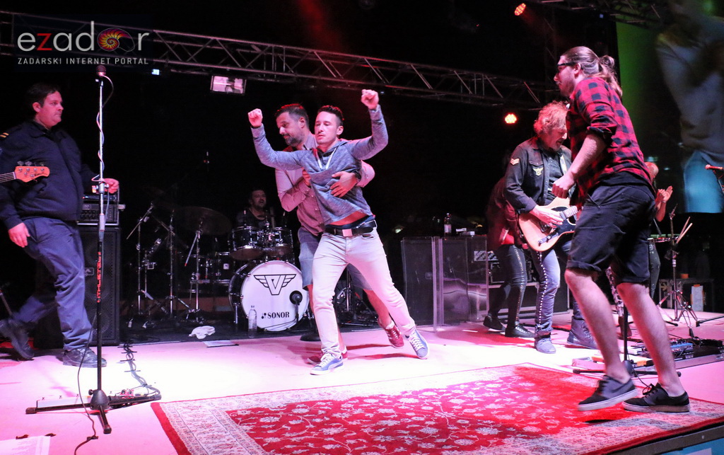 Parni valjak Viranima priredio vrhunsku dvosatnu glazbenu poslasticu Parni valjak Viranima priredio vrhunsku dvosatnu glazbenu poslasticu