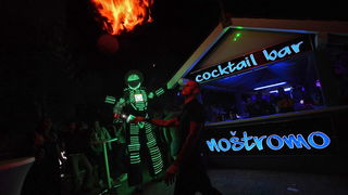 Nostromo & Vagabundo Vir: DJ Djuka i Led robot Nostromo & Vagabundo Vir: DJ Djuka i Led robot