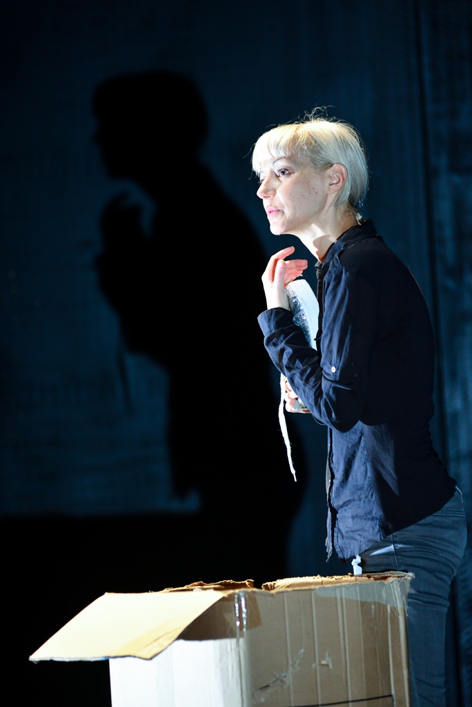 “Ana i Ona” naziv je predstave čijom je premijerom sinoć u zadarskom Kazalištu lutaka započela umjetnička revija pod nazivom “Nosi se Teatro Verrdi”.