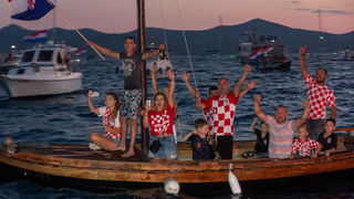 Veličanstven doček četvorice zadarskih Vatrenih od Gradskog mosta do Foruma