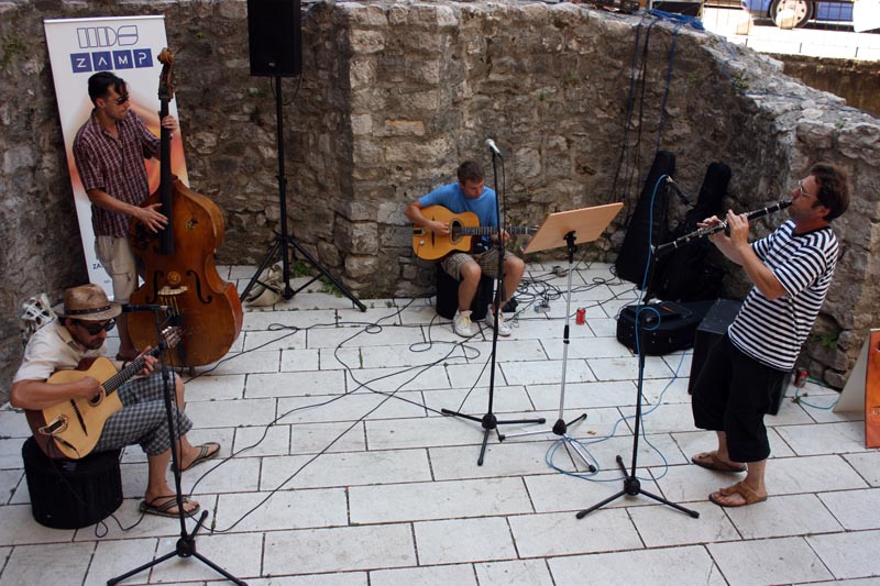 Glazbena jutra u Stomorici 8.8.2009 (foto: Filip Plazonić)