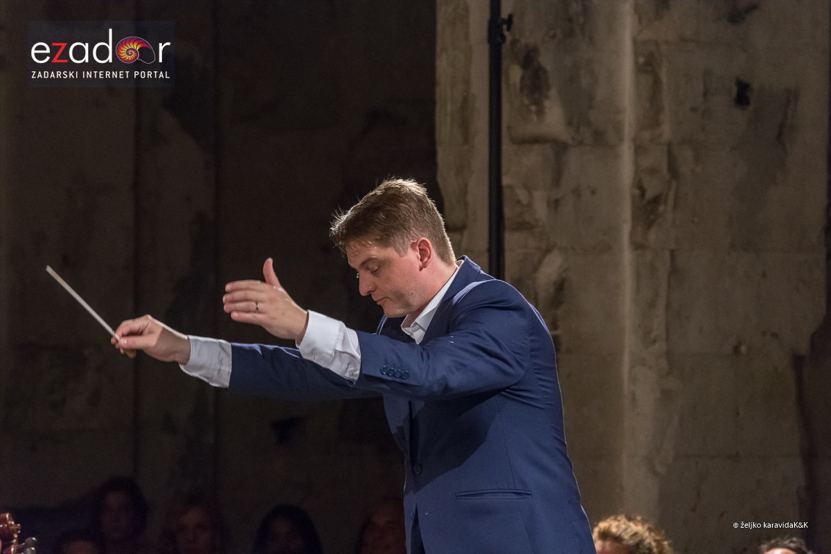 59. Glazbene večeri u sv. Donatu: Orkestar Epoque i gitarist Krešimir Bedek @ Crkva sv. Nikole