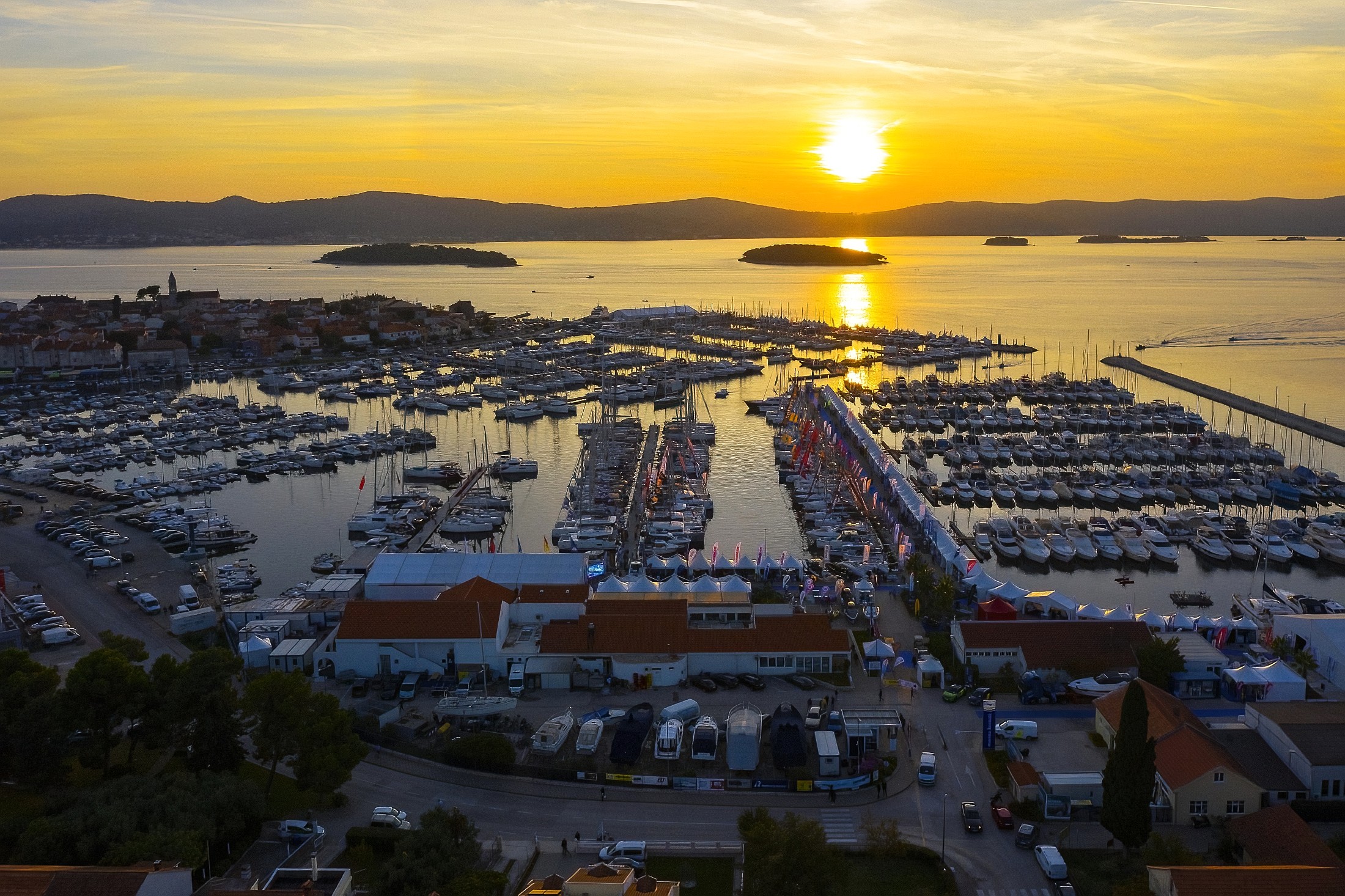 Drugog dana Biograd Boat Show-a počeo 3. Croatia Charter Expo Drugog dana Biograd Boat Show-a počeo 3. Croatia Charter Expo