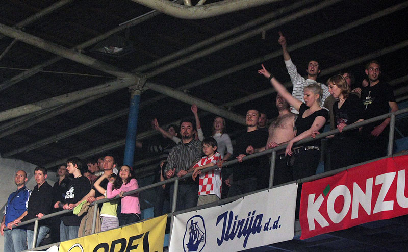 Koncert Thompsona u Jazinama