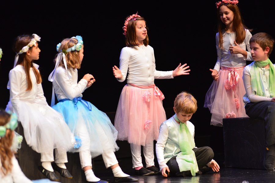 Premijera predstave “U sjeni” udruge “Igrajmo se” Premijera predstave “U sjeni” udruge “Igrajmo se”