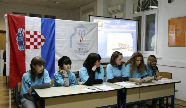 Prezentacija ucenica Medicinske skole Ante Kuzmanica na Megaconference Jr. 2010, Foto: Antonela Vitlov