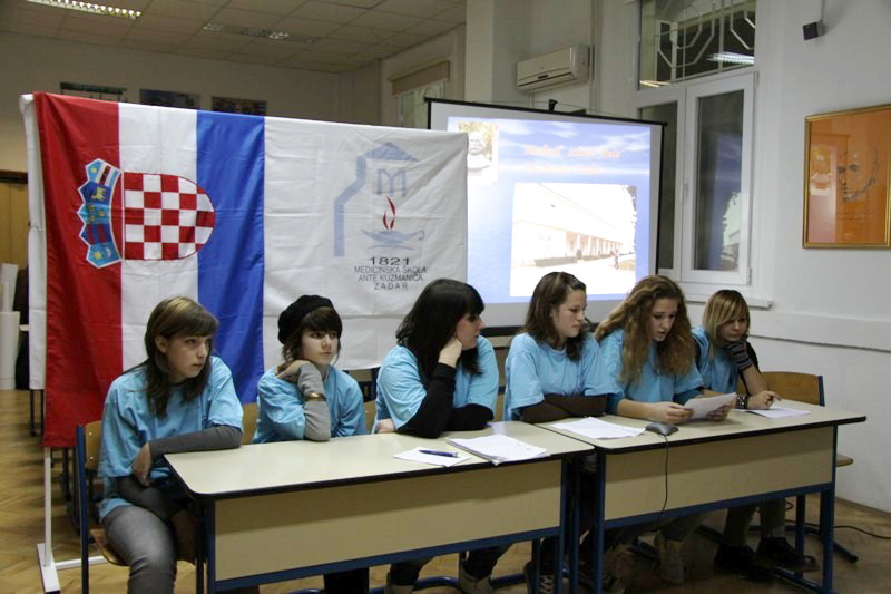 Prezentacija ucenica Medicinske skole Ante Kuzmanica na Megaconference Jr. 2010, Foto: Antonela Vitlov