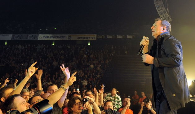 Split, 131109.
Skotski band Simple Minds odrzao je koncert u splitskoj Spaladium Areni. 
Kao predgrupa nastupio je trio Vlatko Stefanovski.
Foto: Jadran Babic / CROPIX