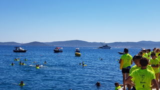 Sasvim osoban doživljaj – 10. dm Millennium Jump sa zadarske rive. Foto: Mladen Malik Barba Sasvim osoban doživljaj – 10. dm Millennium Jump sa zadarske rive. Foto: Mladen Malik Barba
