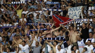Zadar, 080610.
Dvorana Kresimir Cosic.
Cetvrta finalna kosarkaska utkmica izmedju Zadra i Cibone.
Na fotografiji: navijaci Zadra Tornado.
Foto: Jure Miskovic / CROPIX Zadar, 080610.
Dvorana Kresimir Cosic.
Cetvrta finalna kosarkaska utkmica izmedju Zadra i Cibone.
Na fotografiji: navijaci Zadra Tornado.
Foto: Jure Miskovic / CROPIX
