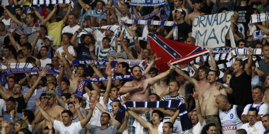 Zadar, 080610.
Dvorana Kresimir Cosic. 
Cetvrta finalna kosarkaska utkmica izmedju Zadra i Cibone.
Na fotografiji: navijaci Zadra Tornado.
Foto: Jure Miskovic / CROPIX