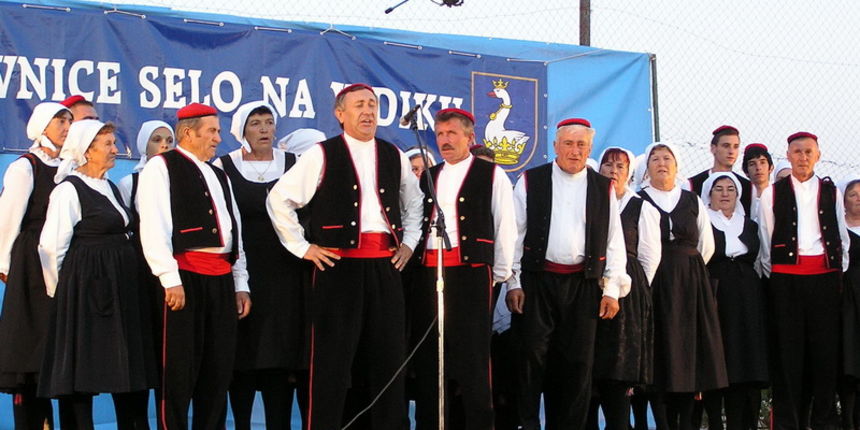 OLYMPUS DIGITAL CAMERA OLYMPUS DIGITAL CAMERA