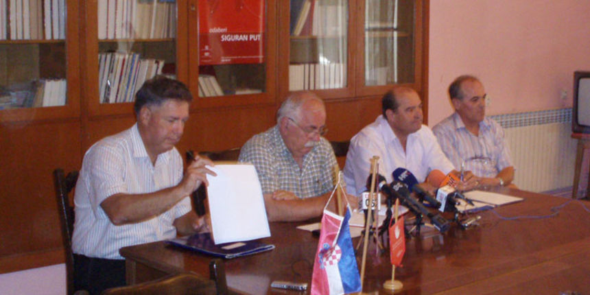 OLYMPUS DIGITAL CAMERA OLYMPUS DIGITAL CAMERA