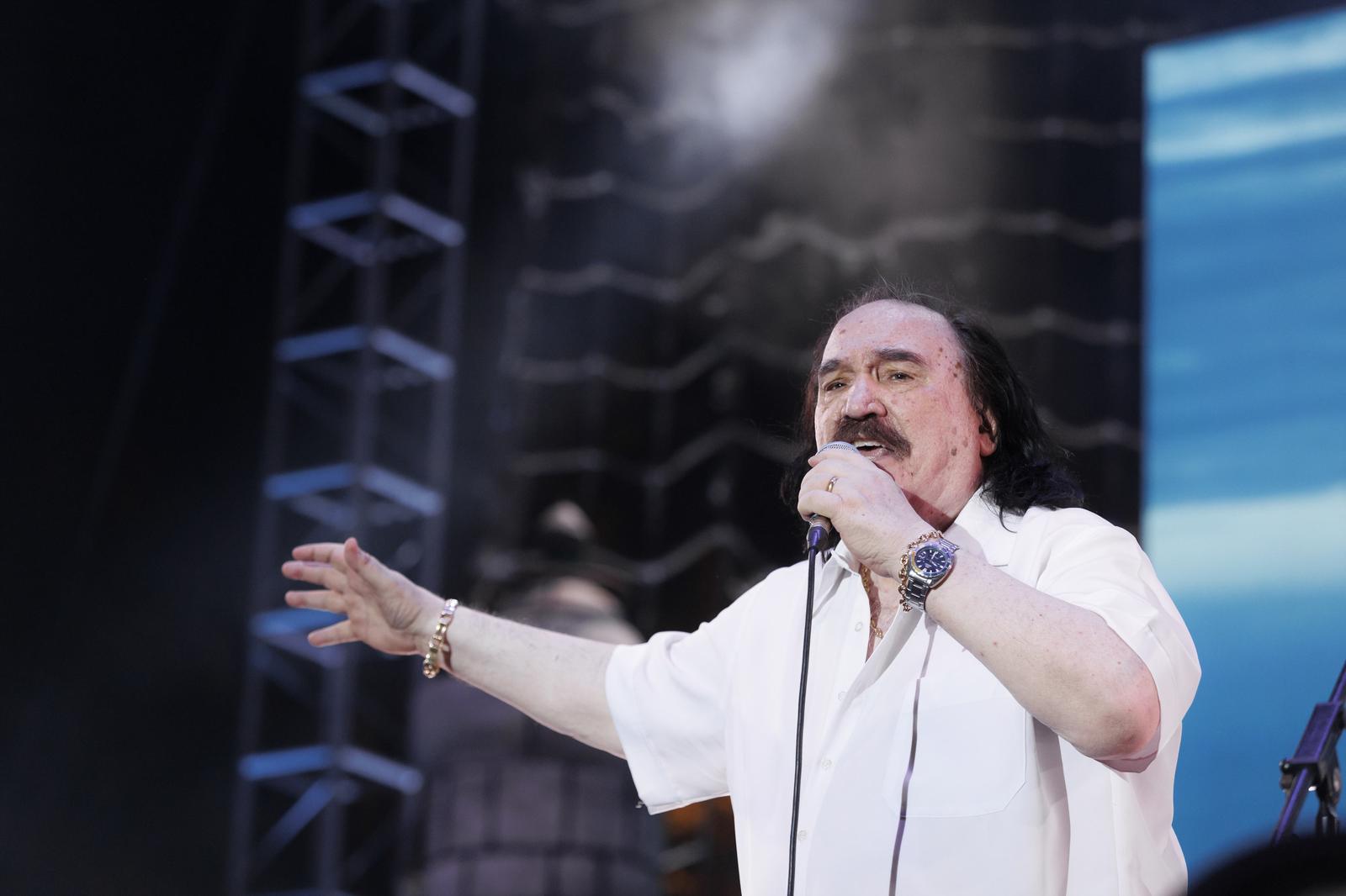 Mišo Kovač i prijatelji na Starom placu u Splitu Mišo Kovač i prijatelji na Starom placu u Splitu