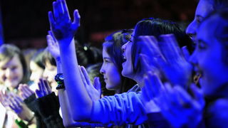 Skoplje, 240110.
Humanitarni koncert odrzan u Skoplju na kome su izvodjaci premijerno pjevali pjesme koje je komponirao Tose Proeski.
Na fotografiji: publika.
Foto: Maja Zlatevska / CROPIX Skoplje, 240110.
Humanitarni koncert odrzan u Skoplju na kome su izvodjaci premijerno pjevali pjesme koje je komponirao Tose Proeski.
Na fotografiji: publika.
Foto: Maja Zlatevska / CROPIX