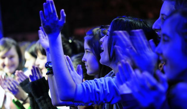 Skoplje, 240110.
Humanitarni koncert odrzan u Skoplju na kome su izvodjaci premijerno pjevali pjesme koje je komponirao Tose Proeski.
Na fotografiji: publika.
Foto: Maja Zlatevska / CROPIX