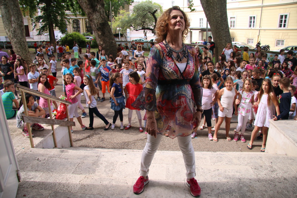 Posljednji dan nastave u OŠ Petra Preradovića u ritmu zumbe Posljednji dan nastave u OŠ Petra Preradovića u ritmu zumbe