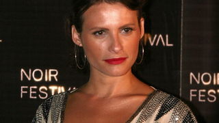 Zadar, 200811.
U Maraschino baru zapoceo je Nior festival. Festival je otvoren hrvatskom premijerom kratkometraznog filma ‘Mind Games’ redatelja Gavina Bonda. U filmu glume hrvatski top model Helena Sopar i Brian Geraghty (poznat po ulozi u Oscarom nagra Zadar, 200811.
U Maraschino baru zapoceo je Nior festival. Festival je otvoren hrvatskom premijerom kratkometraznog filma ‘Mind Games’ redatelja Gavina Bonda. U filmu glume hrvatski top model Helena Sopar i Brian Geraghty (poznat po ulozi u Oscarom nagra